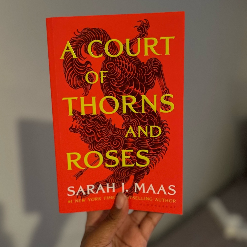A court of thorns and roses! Never read.
